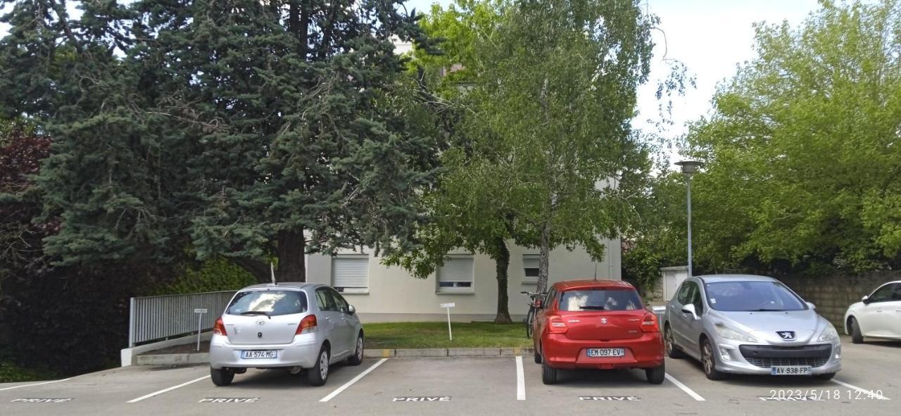 Le Phenix A Internet Haut Debit & Parking Дижон Экстерьер фото