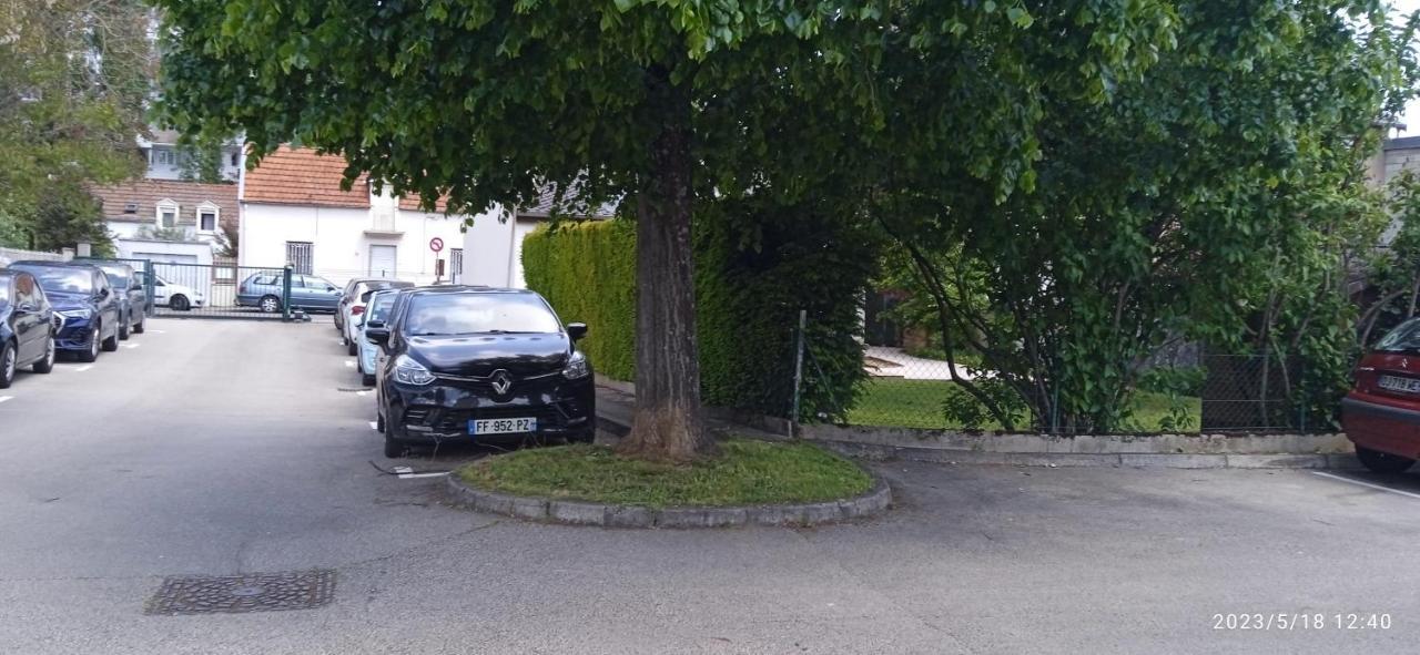 Le Phenix A Internet Haut Debit & Parking Дижон Экстерьер фото